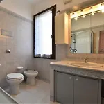 威尼斯公寓 *